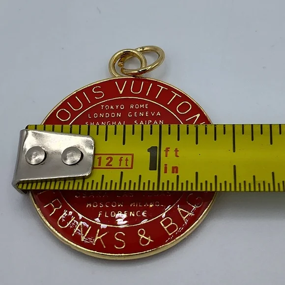 Louis Vuitton Red Enamel Trunks & Bags World Cities Bag Charm Keychain - Picture 3 of 3